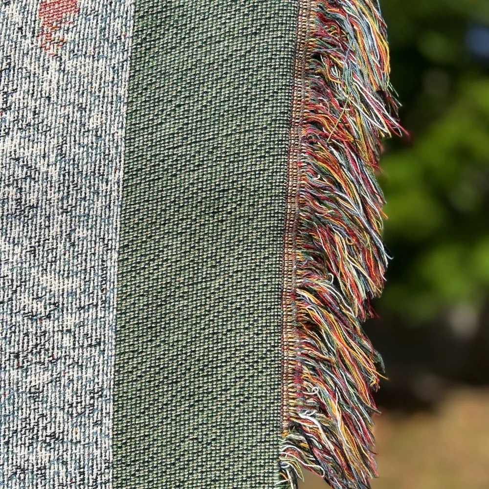 Vintage Wolf Family Woven Throw Blanket – Wildlife Tapestry with Fringe